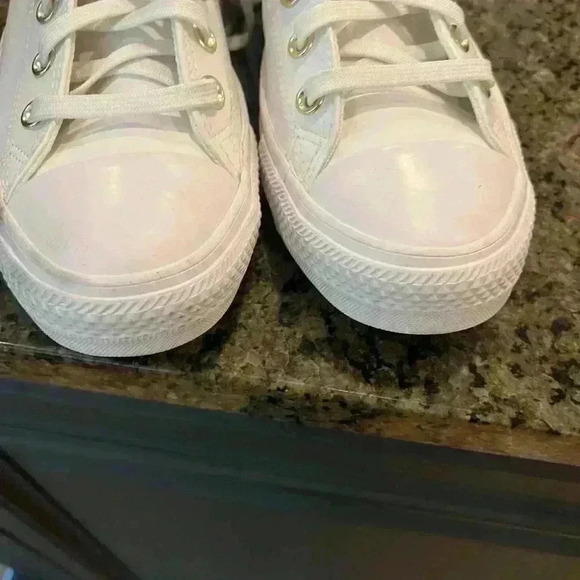 The Converse® Chuck Taylor® All Star® Core Ox Low Top nwot size 9.5 - Picture 6 of 7